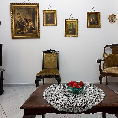 אתונה Vintage Style Apartment With Beautiful Backyard מראה חיצוני תמונה