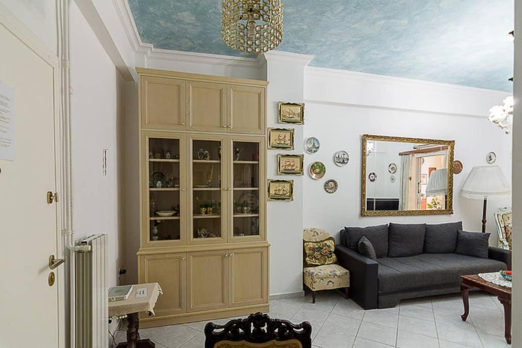 אתונה Vintage Style Apartment With Beautiful Backyard מראה חיצוני תמונה