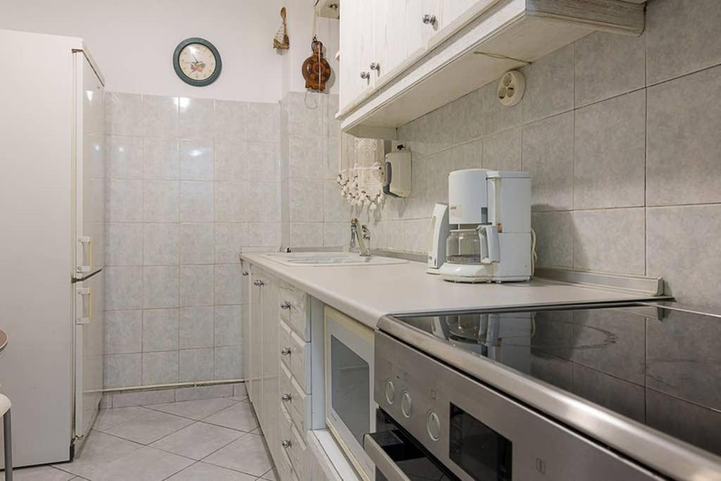 אתונה Vintage Style Apartment With Beautiful Backyard מראה חיצוני תמונה