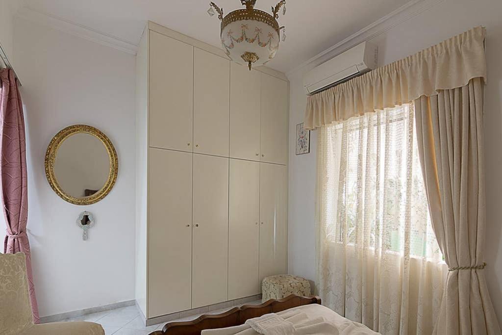 אתונה Vintage Style Apartment With Beautiful Backyard מראה חיצוני תמונה