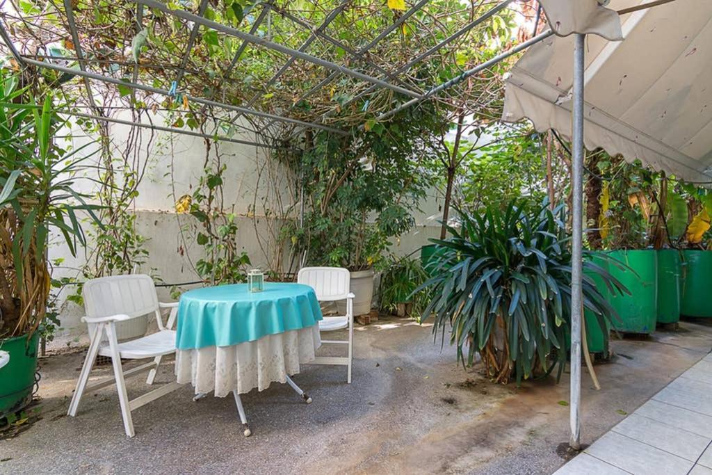אתונה Vintage Style Apartment With Beautiful Backyard מראה חיצוני תמונה